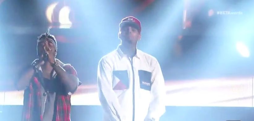 Chris Brown, Tyga and Omarion perform 'Ayo' and 'Post To Be' at the BET Awards 2015 (VIDEO)