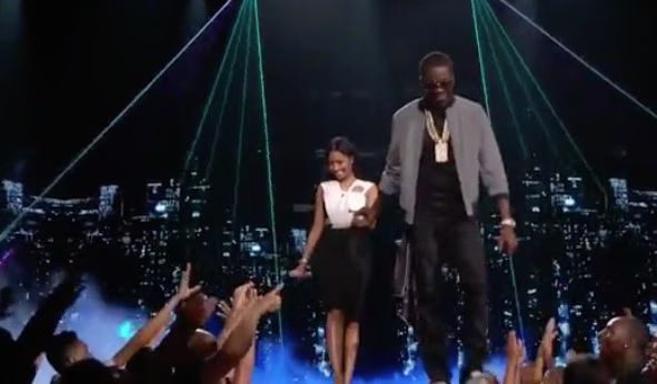 Meek Mill, Nicki Minaj & Chris Brown perform 'All Eyes on You' at the BET Awards 2015 (VIDEO)
