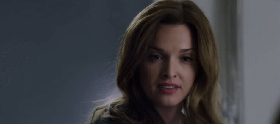 Beauty and the Beast - Julianna threatens Vincent