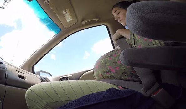 Woman Gives Birth To 10-Pound Baby In A Car - Incredible