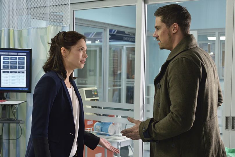 Beauty and the Beast - Season 3 Episode 9 - Cat's Out of the Bag