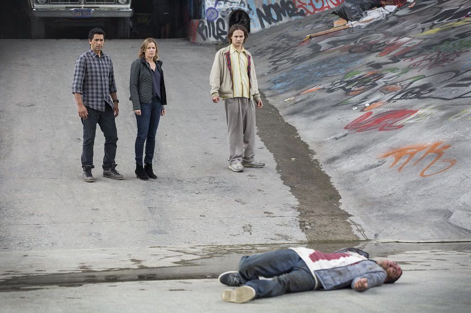 'Fear the Walking Dead' Review Series Premiere Is a Mixed Bag