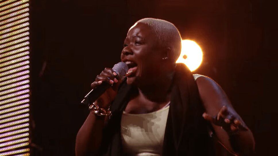 Former Singer Comes Out of Retirement, Stuns Crowd on The X Factor UK 2015 (VIDEO)