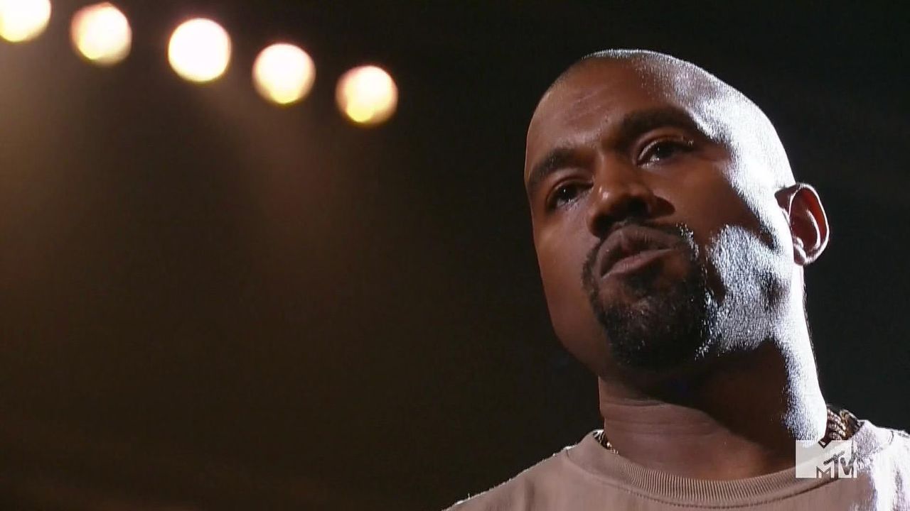 Kanye West Announces Run For President at MTV VMAs (VIDEO)