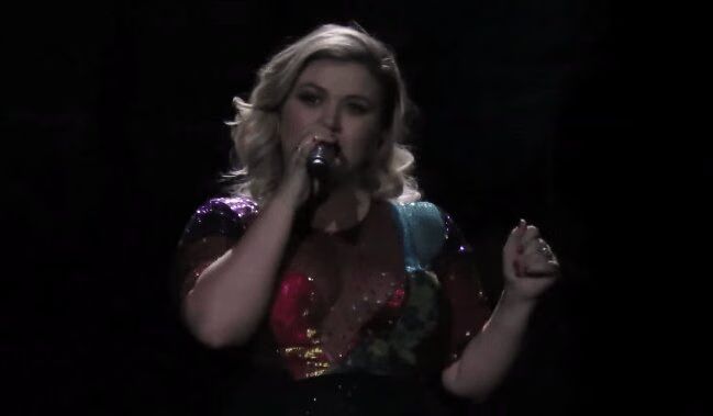 Kelly Clarkson Covers 'Cool For The Summer' For Demi Lovato's Birthday (VIDEO)