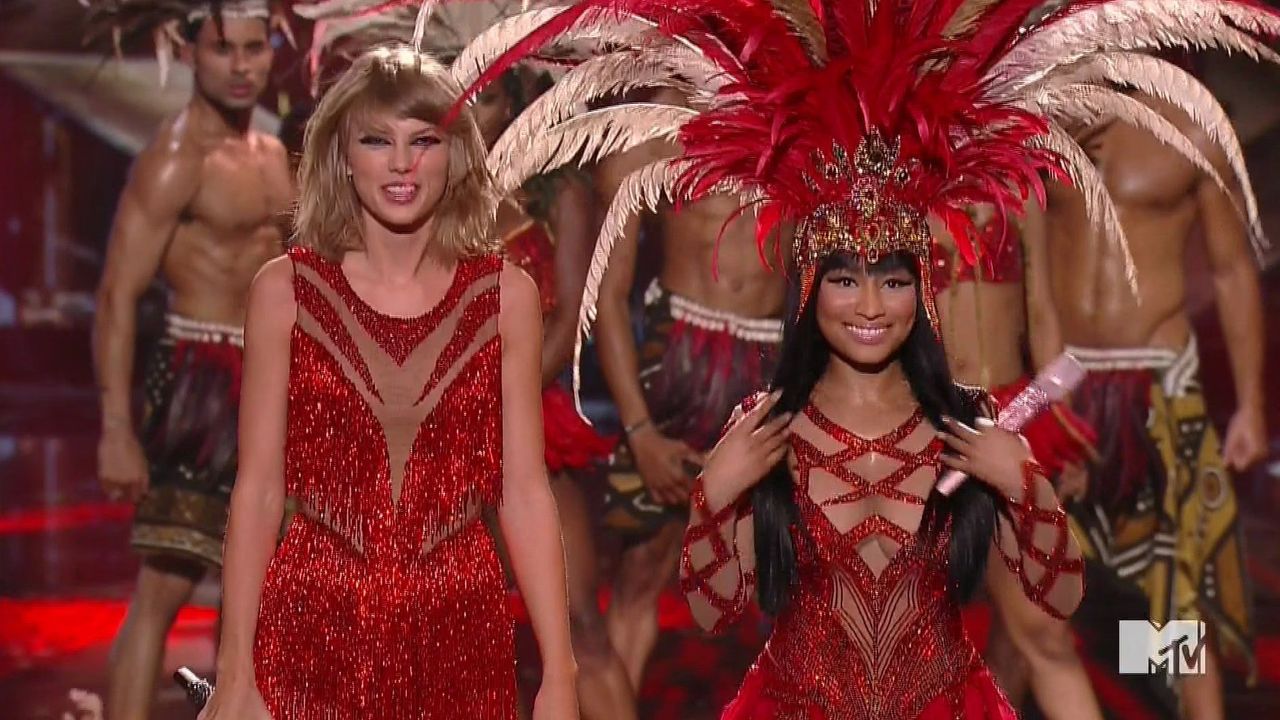 Nicki Minaj and Taylor Swift Perform Together In Surprise MTV VMA Opening (VIDEO)
