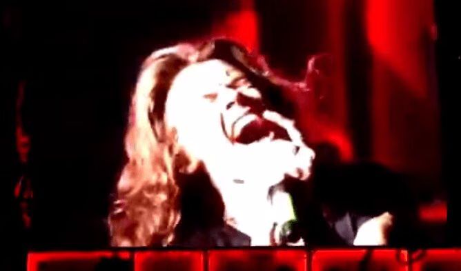 One Direction performed 'Drag Me Down' for the first time live (VIDEO)
