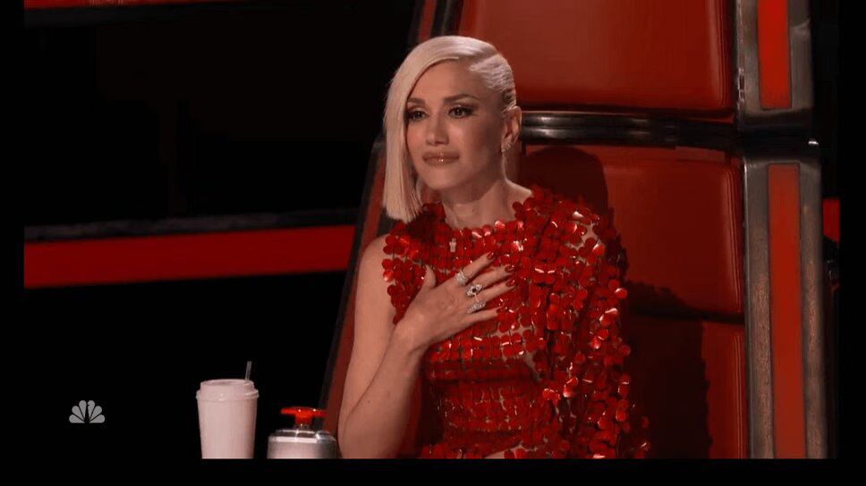'The Voice' Season 9 Preview Gwen Stefani Cries Over Contestant (VIDEO)