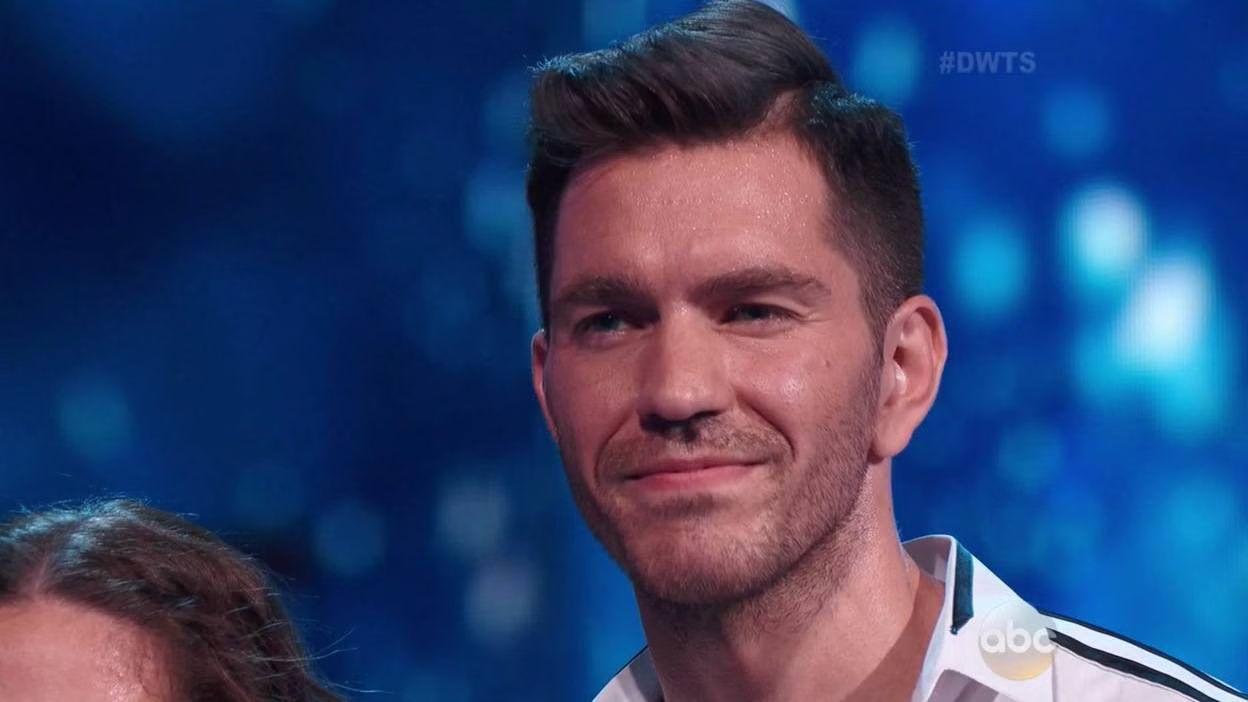 Andy Grammer and Allison Holker dance Contemporary