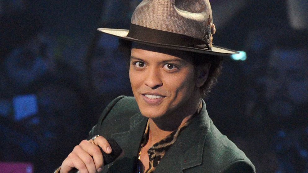 Bruno Mars Asked to Perform at Super Bowl 50 Halftime Show