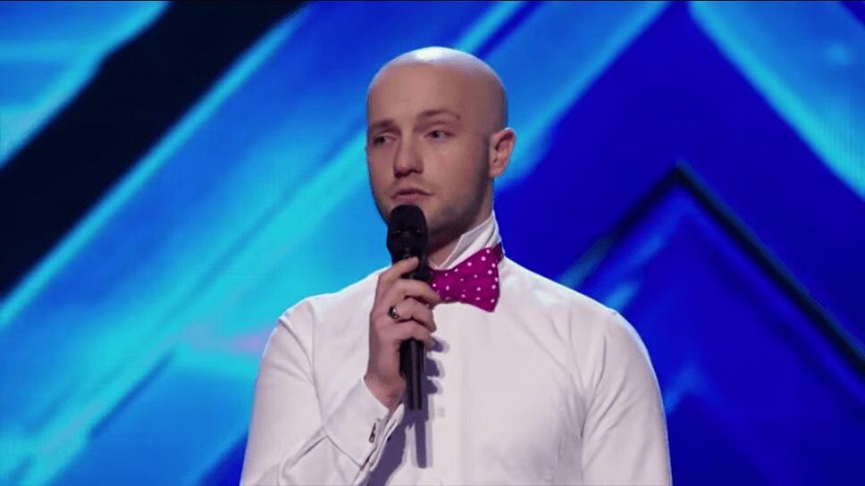 Cafe Manager Earns Standing Ovation on The X Factor Australia 2015 (VIDEO)