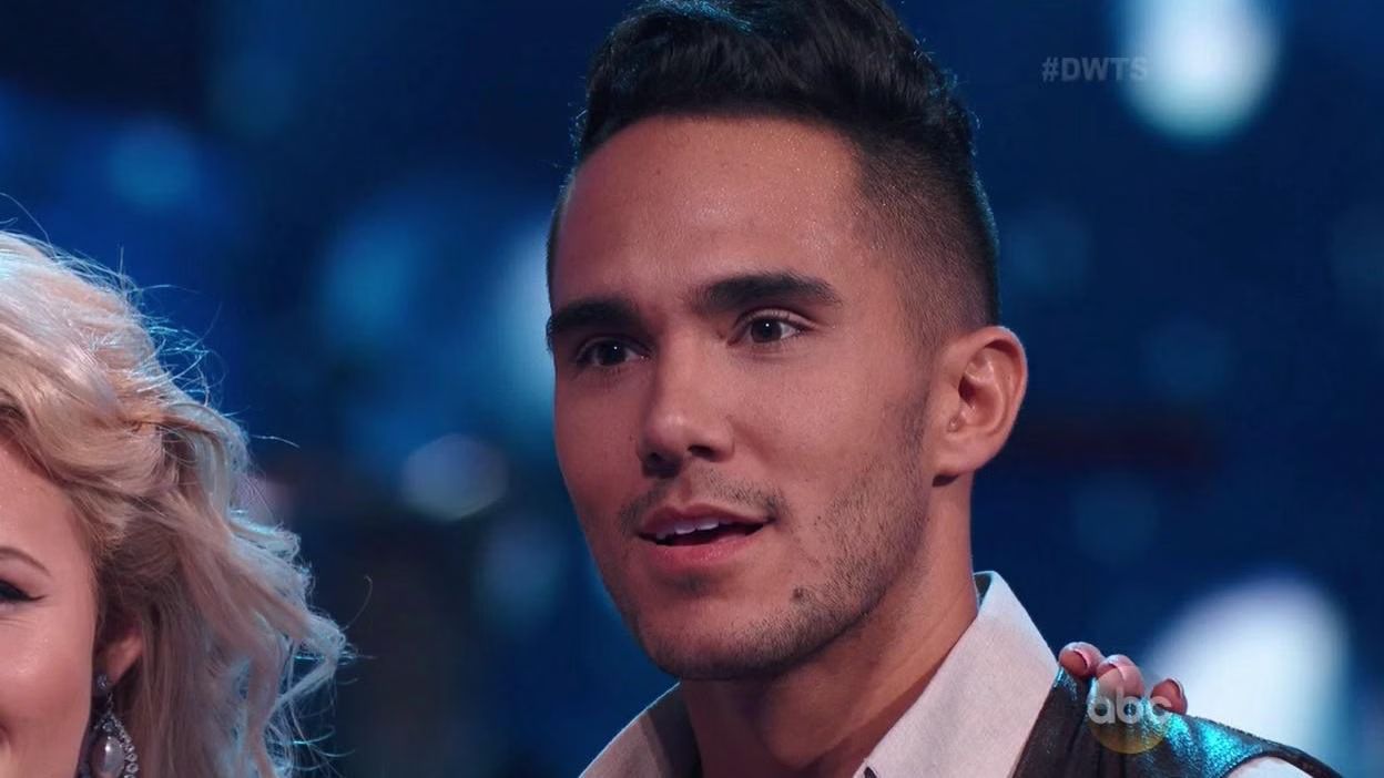 Carlos PenaVega and Witney Carson dance Cha Cha Cha (VIDEO)