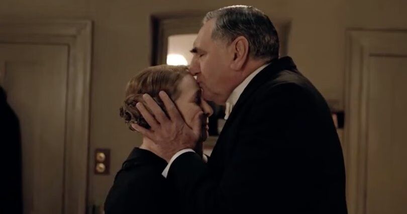 Downton Abbey Series 6 Carson and Hughes finally kiss