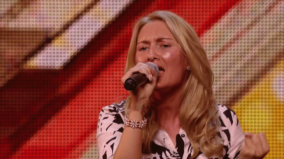 Former Pop! Star Stuns With First Performance in 10 Years on The X Factor UK 2015 (VIDEO)