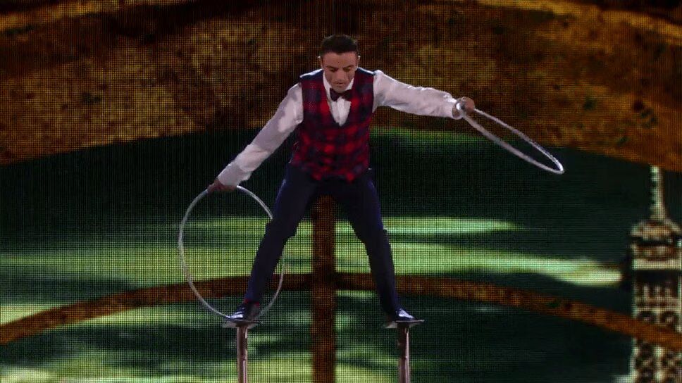 Ladder Acrobat Suffers Tragic Fall on 'America's Got Talent 10' (VIDEO)