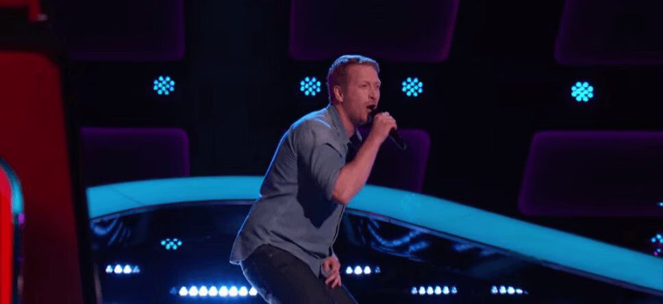 Plane Crash Survivor Becomes Early Frontrunner on The Voice 9 (VIDEO)