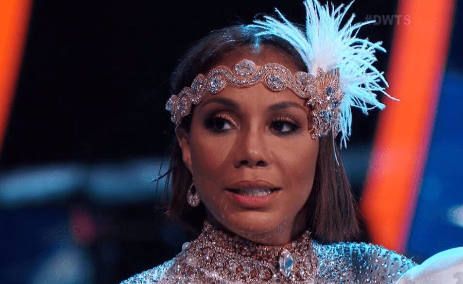 Tamar Braxton and Val Chmerkovskiy dance Quickstep