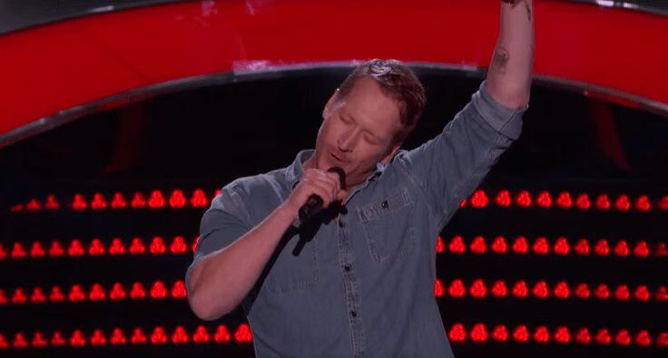 'The Voice' Preview- Barrett Baber Sings 'Angel Eyes' and Turns Four Chairs