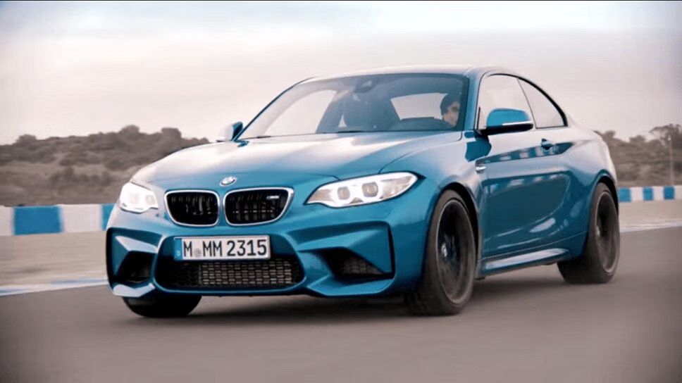 2016 BMW M2 Coupe Is Aiming To Be a Porsche Killer (VIDEO)