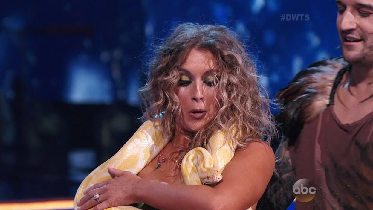 Alexa PenaVega and Mark Ballas dance 'Snake Britney' Cha Cha Cha (VIDEO)