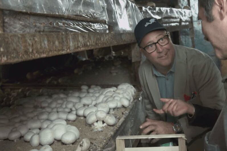 'Bizarre Foods' with Andrew Zimmern Finds the Perfect Fungus in Paris (VIDEO)