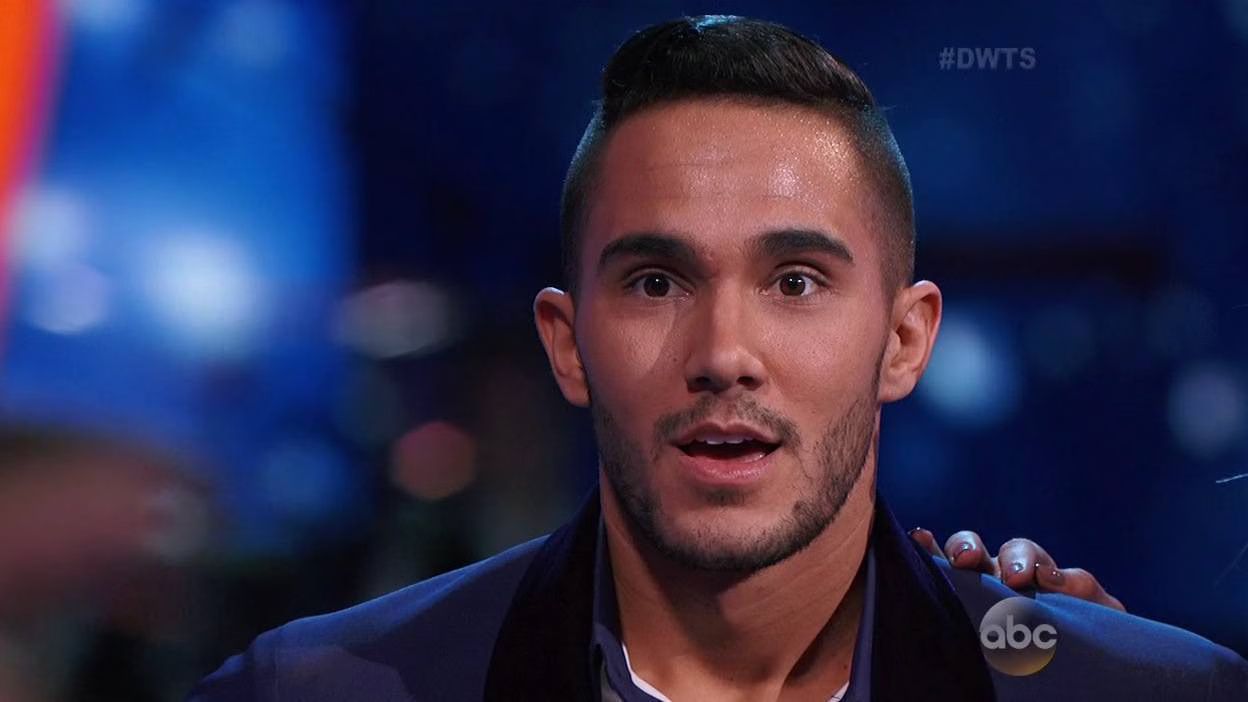 Carlos PenaVega and Lindsay Arnold dance Quickstep