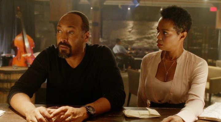 'The Flash' Review Interesting 'Family of Rogues' Explores the Ties That Bind