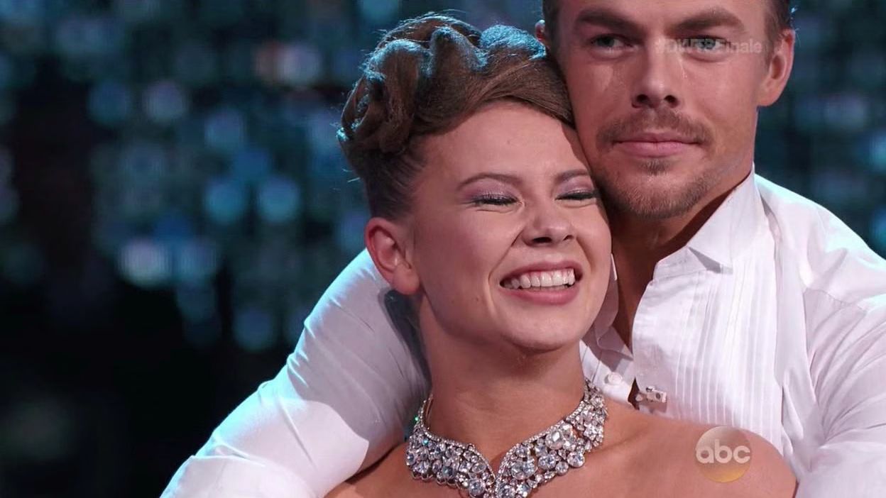 Bindi Irwin and Derek Hough dance Cha Cha Cha : Argentine Tango (VIDEO)