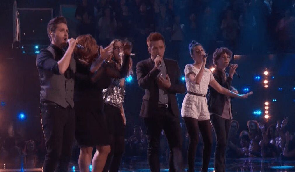 Team Gwen Stefani performs Ooh Child (Things are Gonna Get Easier)