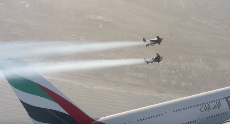 Two Men In Jetpacks Fly Alongside A380 in Dubai (VIDEO)