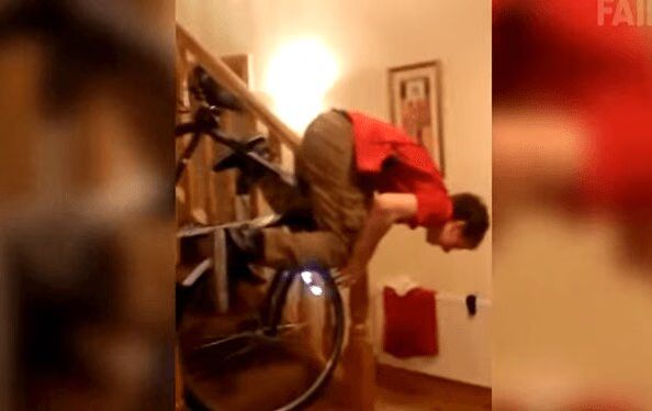 Best Instant Karma Fails of 2015 - Hilarious! (VIDEO)