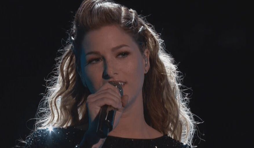 Cassadee Pope I am Invincible