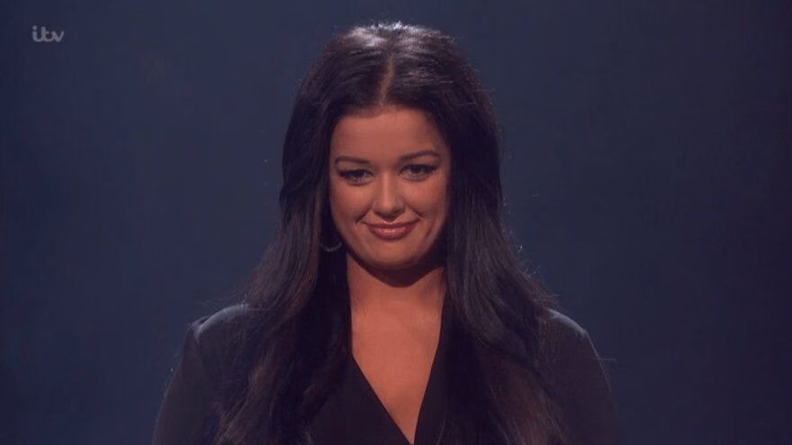 Lauren Murray performs Runnin' (Lose It All)