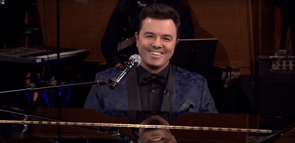 Seth MacFarlane Sings Yahoo! Answers With Jimmy Fallon on 'The Tonight Show' (VIDEO)