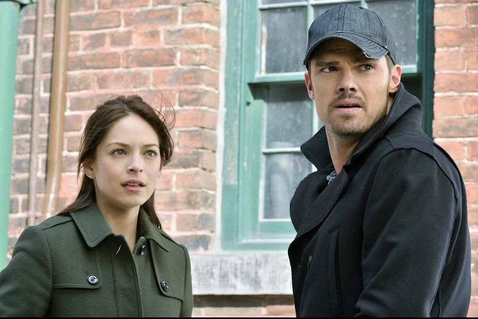 'Beauty and the Beast' Wins at People's Choice Awards for Fourth Consecutive Year