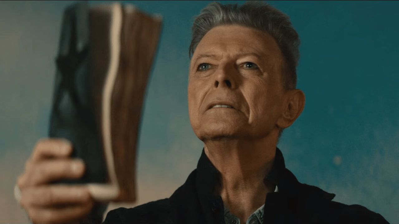 Final David Bowie Album Debuts at #1 on Billboard 200