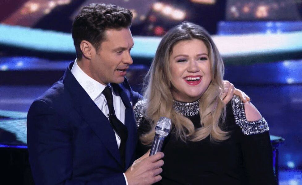Kelly Clarkson Brings Keith Urban to Tears On American Idol 2016 (VIDEO)