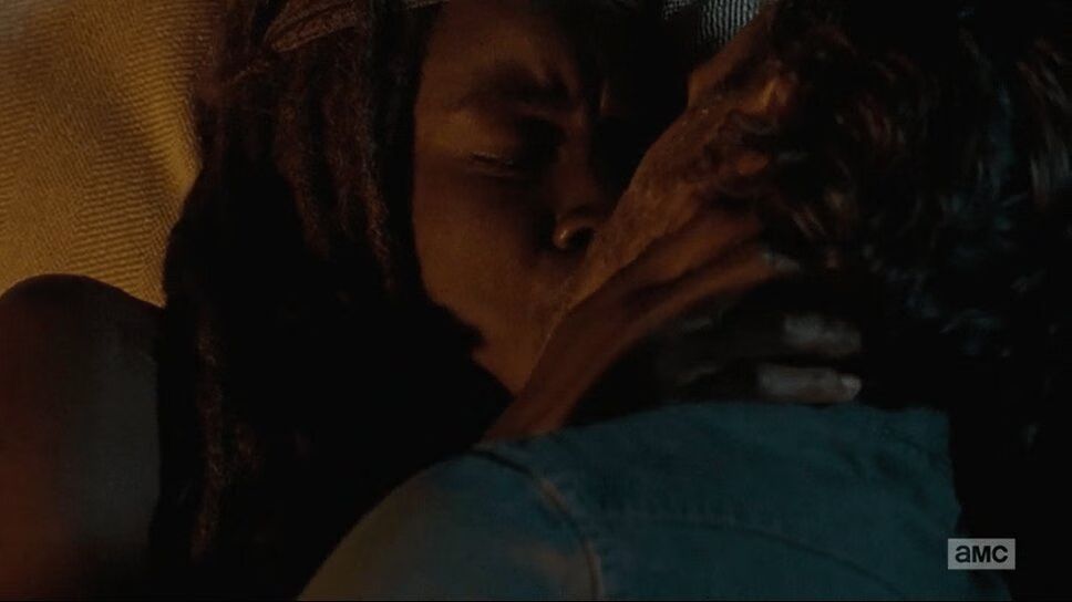 Rick and Michonne kiss