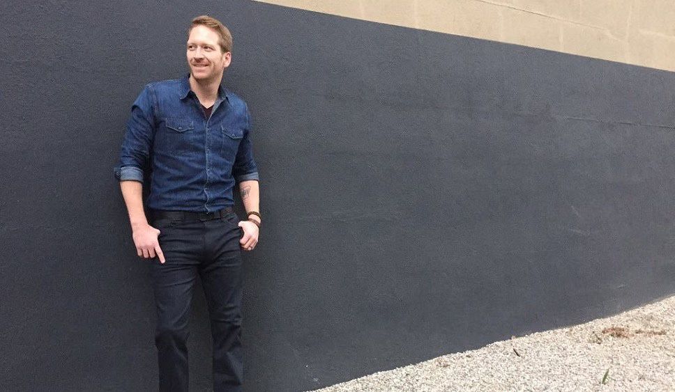 'The Voice' Star Barrett Baber Releases 'Kiss Me Hello' Single (VIDEO)