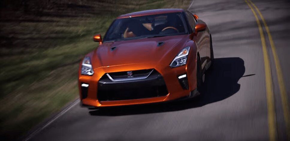 2017 Nissan GT-R Debuts at New York International Auto Show (VIDEO)