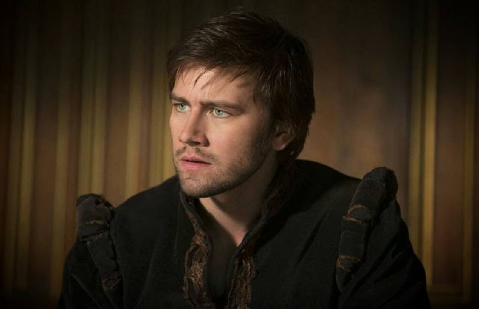 Torrance Coombs Leaving 'Reign'