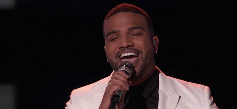 Bryan Bautista Brings Sister to Tears With Bruno Mars Song on The Voice 2016 (VIDEO)