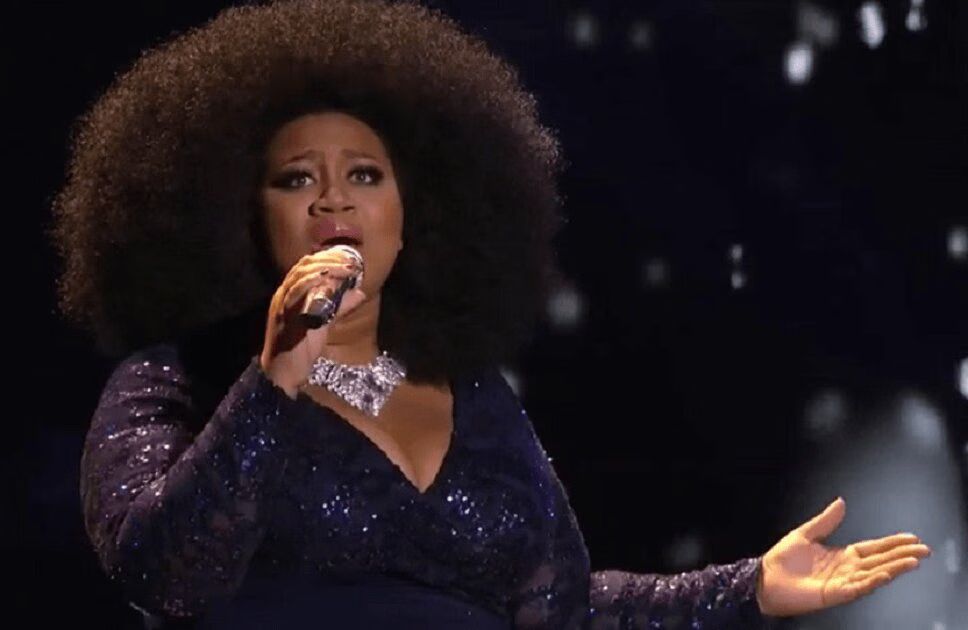 La'Porsha Renae Stuns With 'A House Is Not a Home' on American Idol 2016 Finale (VIDEO)