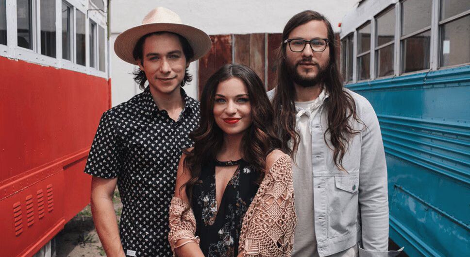 'American Idol' Star Jason Castro Teams With Siblings In 'Automatic' (AUDIO)