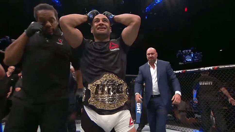 Eddie Alvarez Decimates Rafael Dos Anjos to Win UFC Lightweight Title
