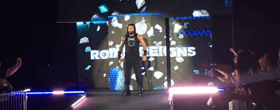 Roman Reigns Makes Surprise Return at WWE Live Event (VIDEO)