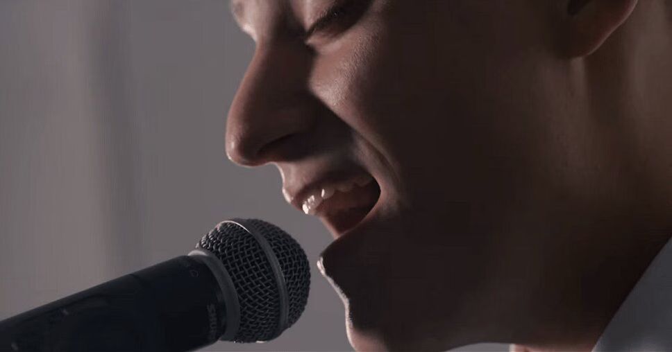 'The Voice' Star Chris Jamison Debuts 'Better Man' Music Video