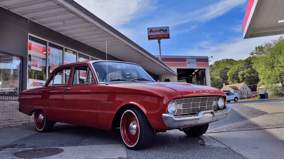 1960 Ford Falcon Gets Modified By YouTube Car Reviewer (VIDEO)