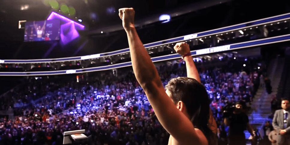 UFC 207 Shocker: Amanda Nunes Defeats Ronda Rousey by First Round Knockout