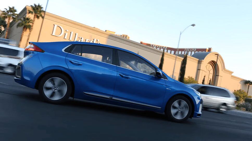 Hyundai Driverless Car Prototype Aims To Be Affordable Tesla Killer (VIDEO)